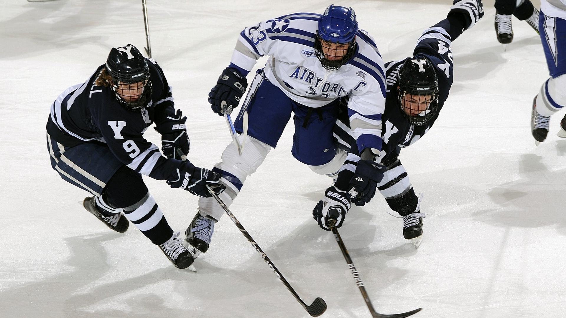 “帕布罗·马特拉的强大防守技能，为阿根廷美洲狮队保驾护航”