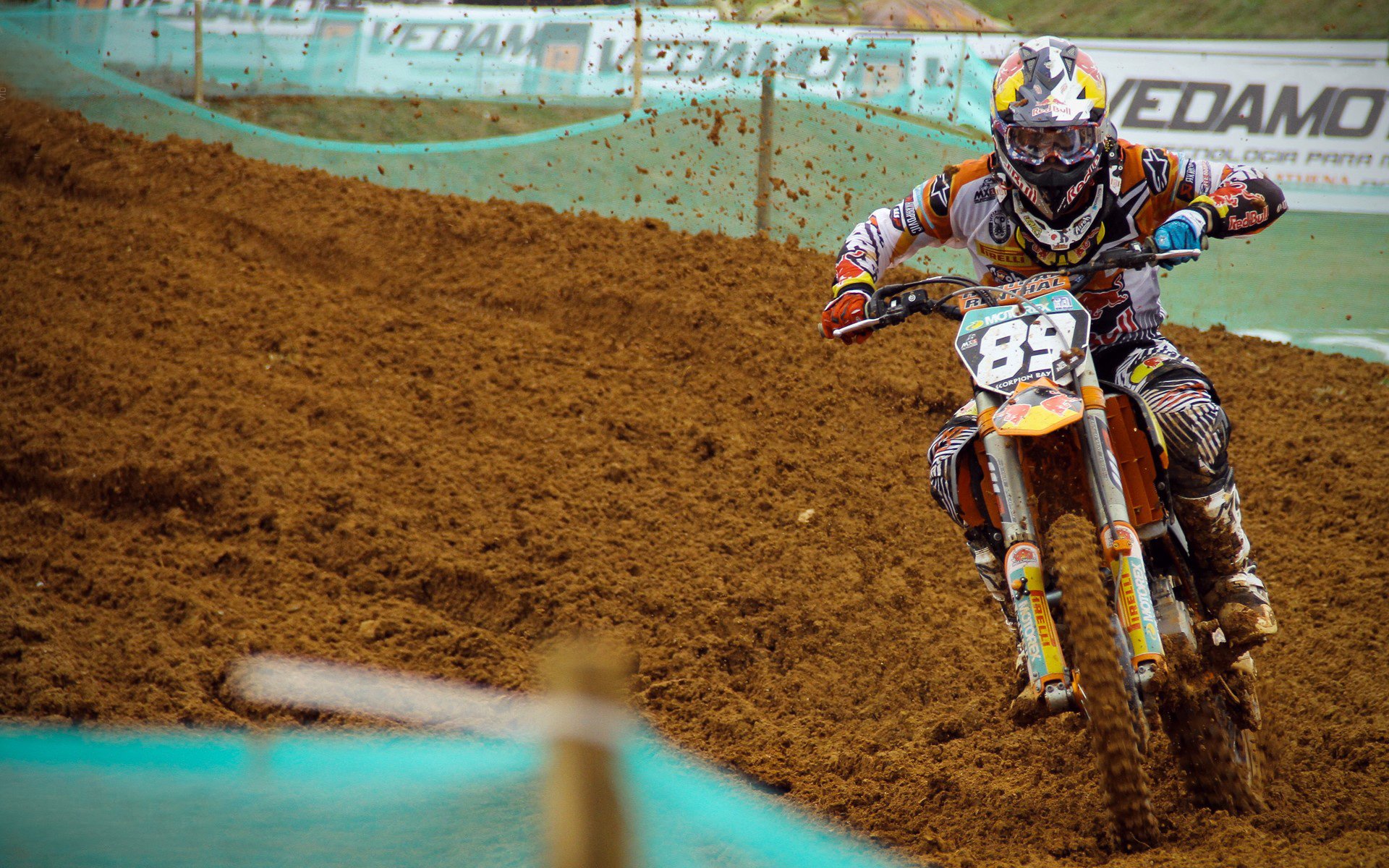 恩多比·恩乔：精准脚法让南非队在关键比赛中获得领先优势，恩多拉是什么意思